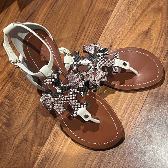 Tory Burch Flat Thong Sandals - Phoebe in EXCELLENT condition! Only worn once! - Picture 3 of 16